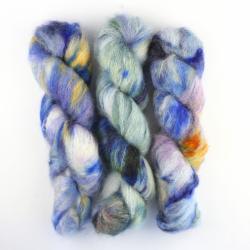 Cowgirl Blues Fluffy Mohair Gradient 100g Teint à la main Simply the Best