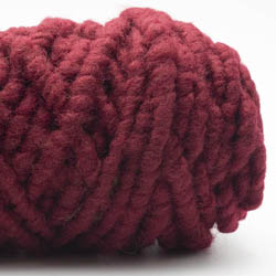 Kremke Soul Wool RUGby Teppichwolle gefärbt Weinrot
