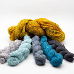 Manos del Uruguay Knit Kit ring loop Augusta