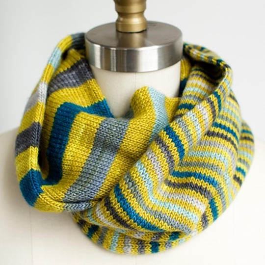 Manos del Uruguay Knit Kit ring loop Augusta