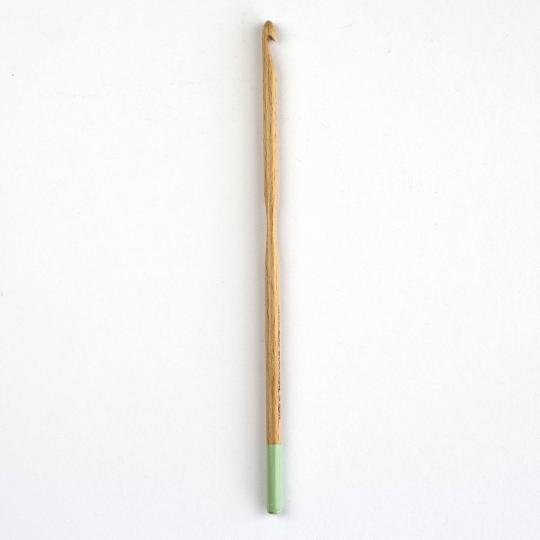 div. Zubehörhändler Crochet Hook made from birch wood 5 mm