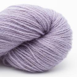 Nomadnoos Dry Desert Camel 2-ply light fingering håndspundet bling it on (light purple)