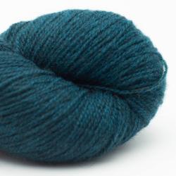 Nomadnoos High Mountain Yak 2-ply light fingering, filé à la main don't tell your secret wish (blueish green)