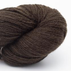 Nomadnoos High Mountain Yak 2-ply light fingering handgesponnen a shadow in the light (dark green)