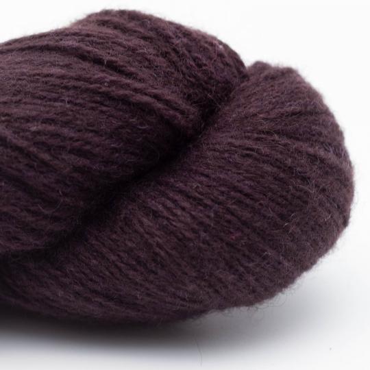 Nomadnoos High Mountain Yak 2-ply light fingering handgesponnen winter garden test (dark bordeaux)