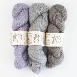 Nomadnoos Smooth Sartuul Sheep Wool 2-ply light fingering håndspundet