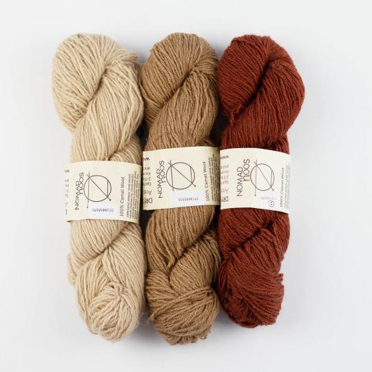 Nomadnoos Dry Desert Camel 4-ply håndspundet sweet carmel sunday (beige)