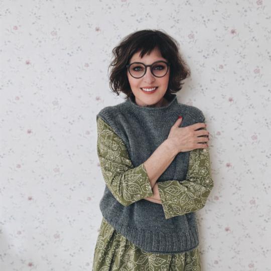 Erika Knight Anleitung Truudi Vestover deutsch