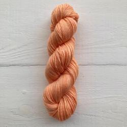 Manos del Uruguay Silk Blend uni handgefärbt Apricot Manos del Uruguay Silk Blend uni handgefärbt Apricot