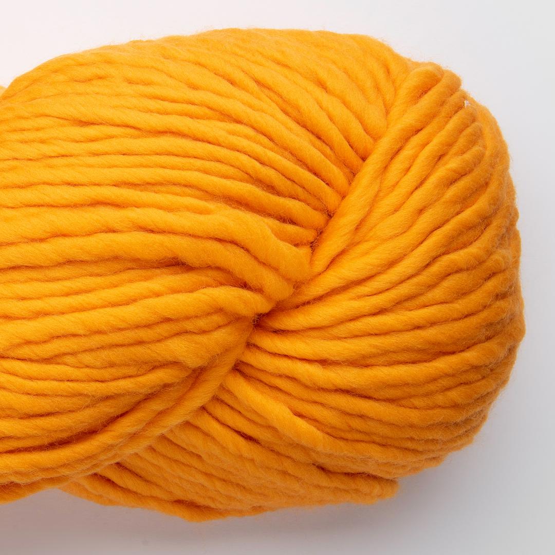 Yana FINE Highland Wool 200g Sale Farben