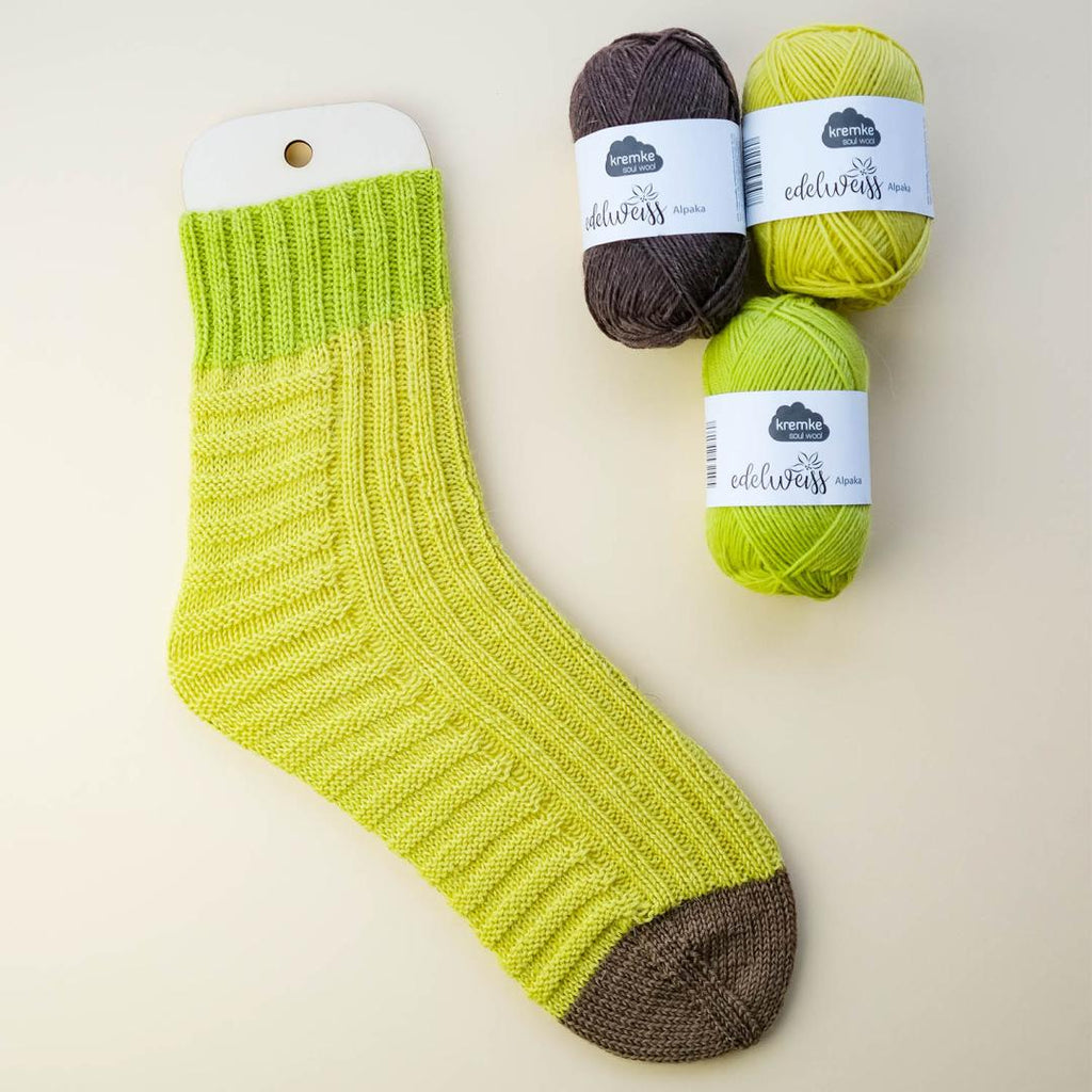 Knitting kit banana socks