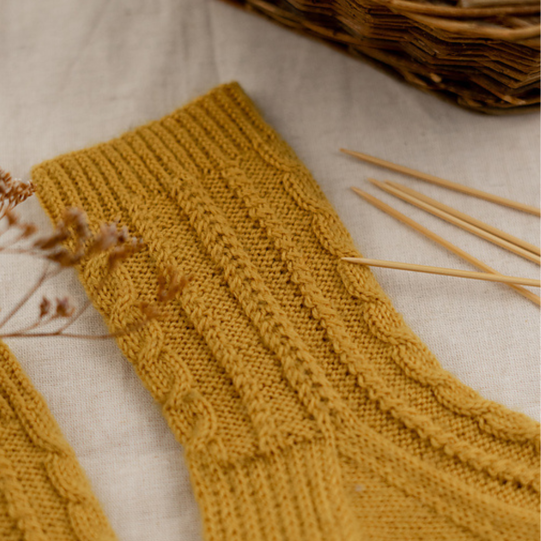 Strickset perfektes Paar Socken mit Edelweiss