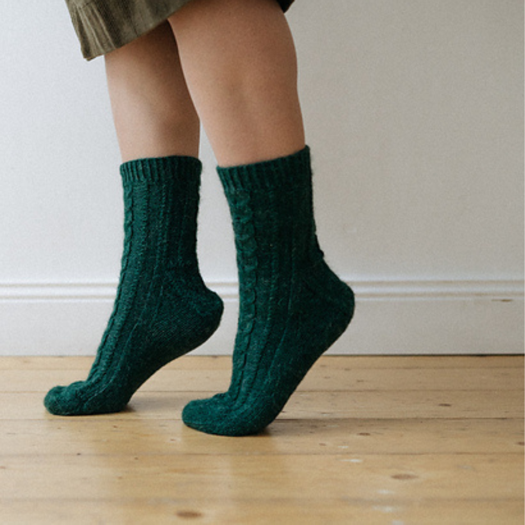 Strickset perfektes Paar Socken mit Edelweiss