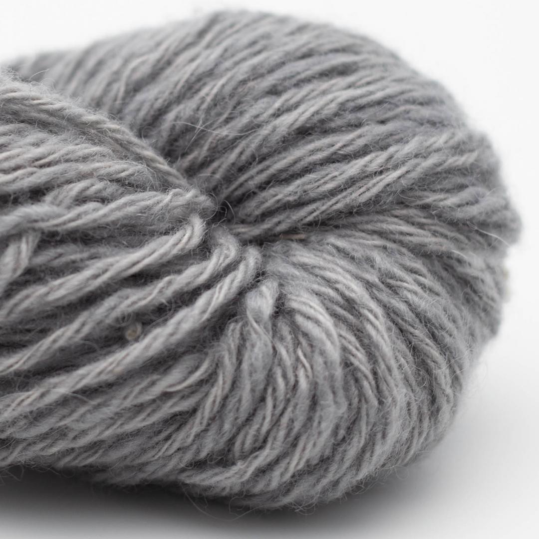 Smooth Sartuul Sheep Wool 4-ply ARAN handgesponnen