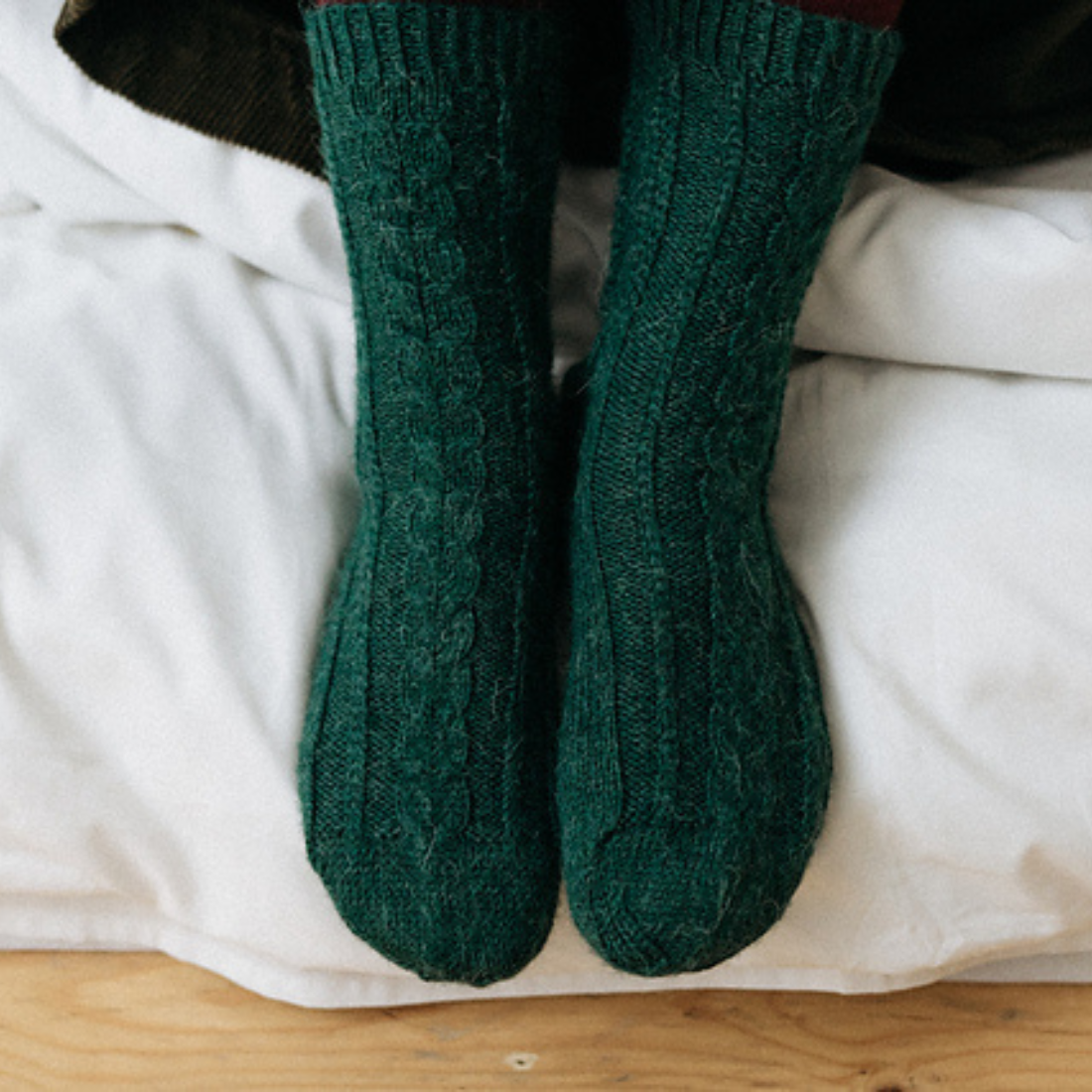 Strickset perfektes Paar Socken mit Edelweiss