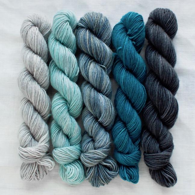 Fino Minis Strickset für Schal & Loop handgefärbt