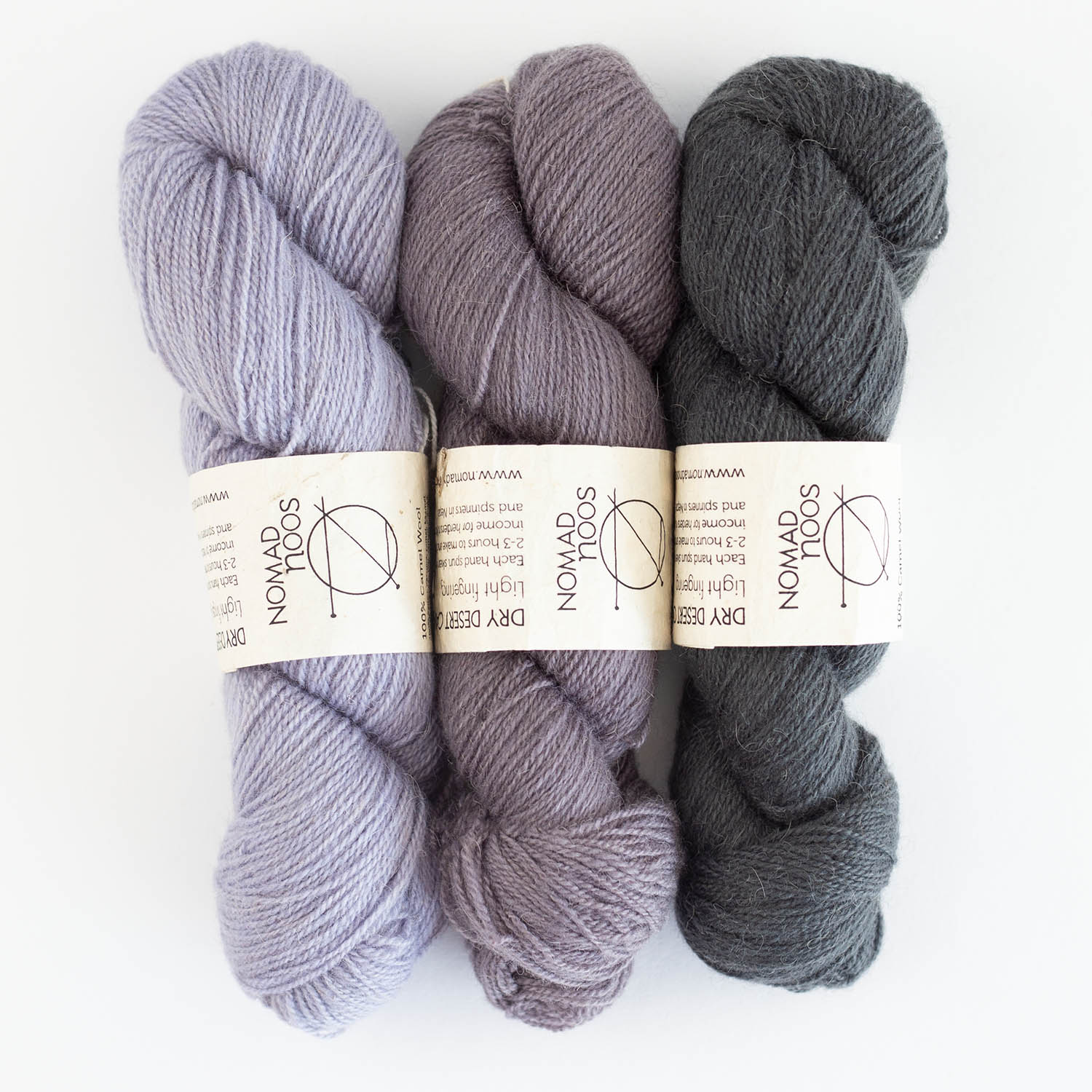 Dry Desert Camel 2-ply LIGHT fingering handgesponnen